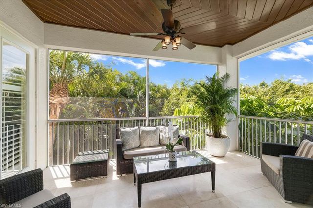 710 Bentwater CIR 204, Naples, FL 34108