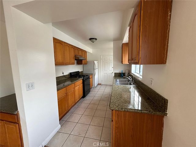 120 N Alhambra Ave A, Monterey Park, CA 91755