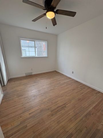 428 N Meridian Ave, Wichita, KS 67203