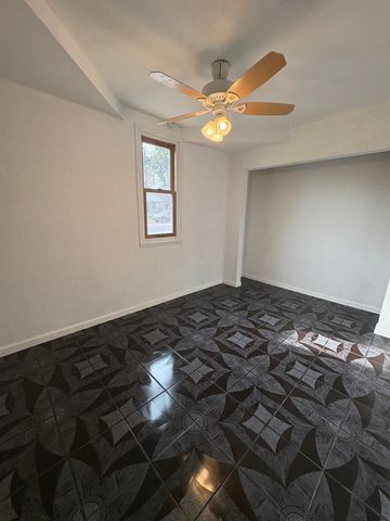 428 N Meridian Ave, Wichita, KS 67203