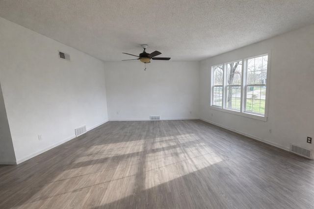 428 N Meridian Ave, Wichita, KS 67203