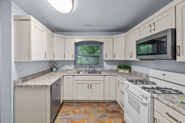 720 N Wayne Street, Waterloo, IN 46793