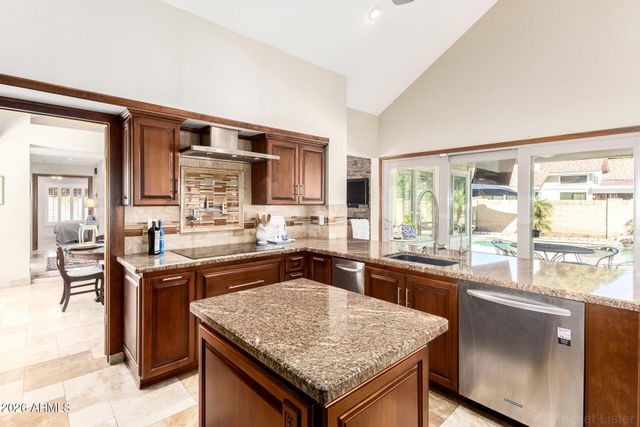 1942 E KRISTA Way, Tempe, AZ 85284