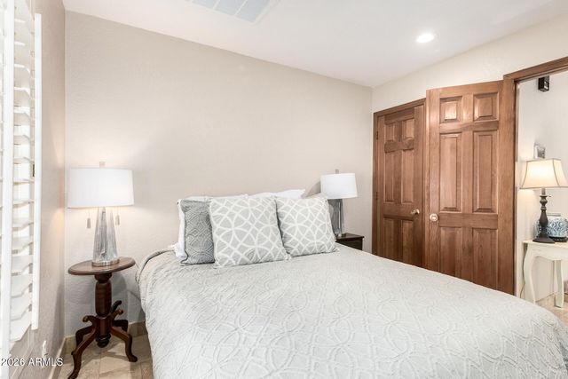 1942 E KRISTA Way, Tempe, AZ 85284