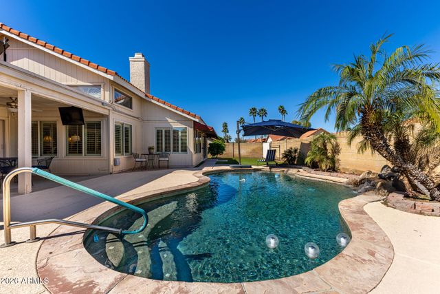 1942 E KRISTA Way, Tempe, AZ 85284