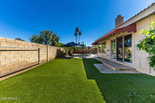 1942 E KRISTA Way, Tempe, AZ 85284