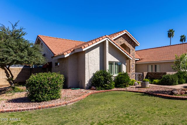 1942 E KRISTA Way, Tempe, AZ 85284