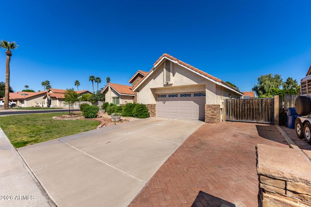 1942 E KRISTA Way, Tempe, AZ 85284