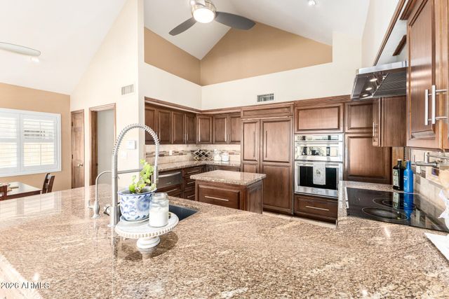 1942 E KRISTA Way, Tempe, AZ 85284