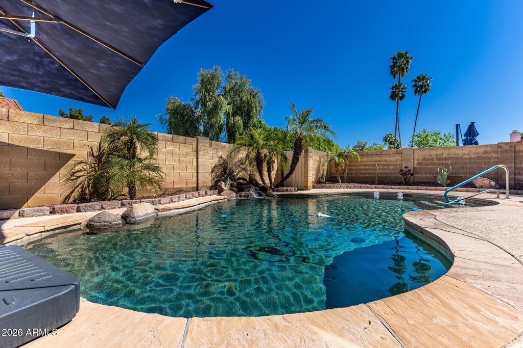 1942 E KRISTA Way, Tempe, AZ 85284