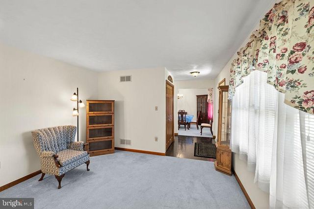 315 FRIENDSHIP LN, Gettysburg, PA 17325