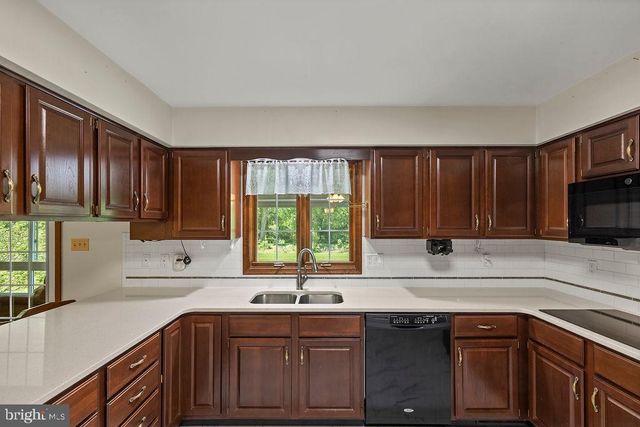 315 FRIENDSHIP LN, Gettysburg, PA 17325