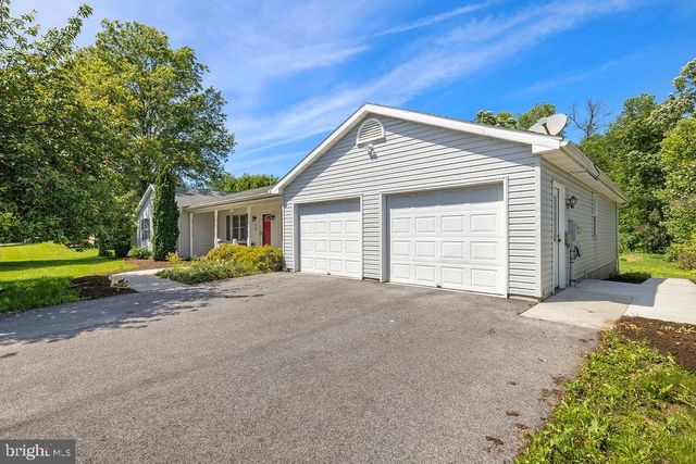 315 FRIENDSHIP LN, Gettysburg, PA 17325