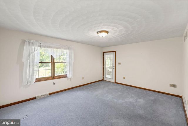315 FRIENDSHIP LN, Gettysburg, PA 17325
