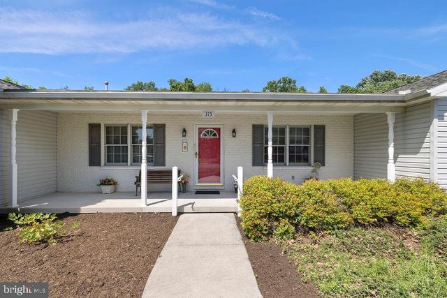 315 FRIENDSHIP LN, Gettysburg, PA 17325