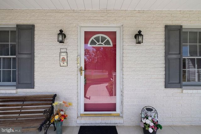 315 FRIENDSHIP LN, Gettysburg, PA 17325