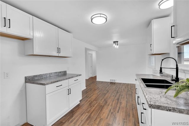352 Two Mile Creek Road, Tonawanda, NY 14150