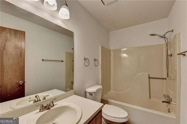 214 Valley Brook Drive, Woodstock, GA 30188
