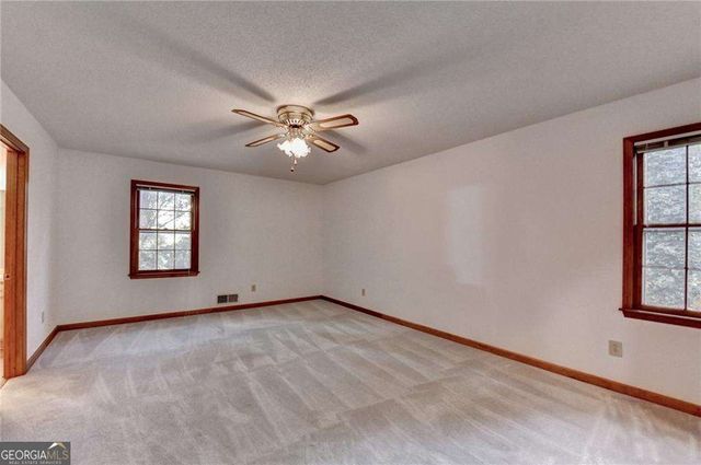 214 Valley Brook Drive, Woodstock, GA 30188