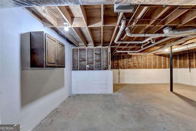 214 Valley Brook Drive, Woodstock, GA 30188