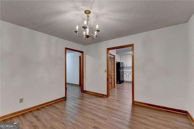 214 Valley Brook Drive, Woodstock, GA 30188