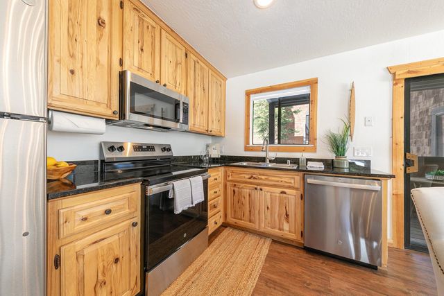 11569 Snowpeak Way Unit 651, Truckee, CA 96161