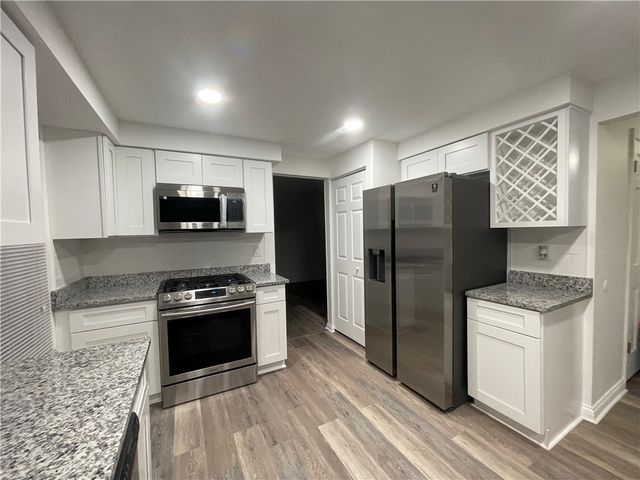 210 Lakeside, Robinson Twp, PA 15136