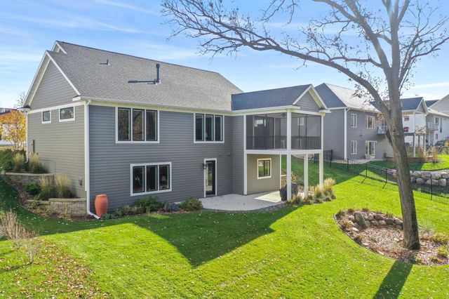 3175 Yellow Rose Lane SW, Rochester, MN 55902