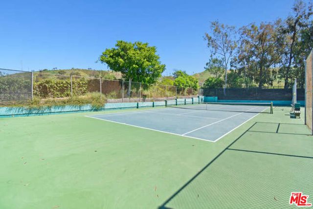 5008 Timberlake Terrace, Culver City, CA 90230