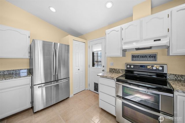 1816 NE 3rd Street, East Wenatchee, WA 98802