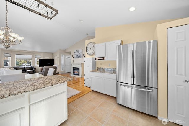 1816 NE 3rd Street, East Wenatchee, WA 98802