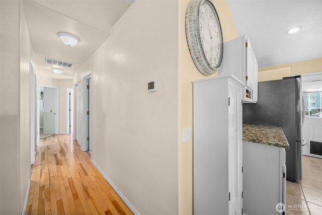 1816 NE 3rd Street, East Wenatchee, WA 98802