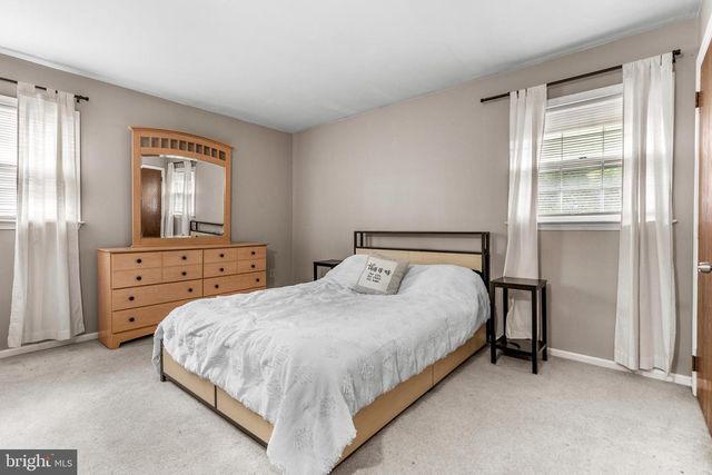 62 W WYOMISSING AVE, Mohnton, PA 19540