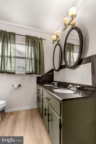 62 W WYOMISSING AVE, Mohnton, PA 19540