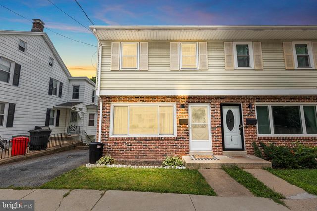 62 W WYOMISSING AVE, Mohnton, PA 19540