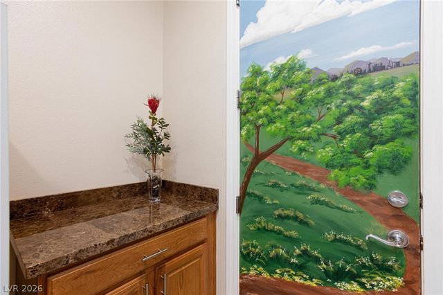 2120 Twin Falls Drive, Henderson, NV 89044