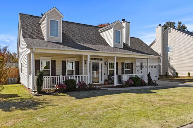 105 GOLDENRAIN Way, Simpsonville, SC 29680