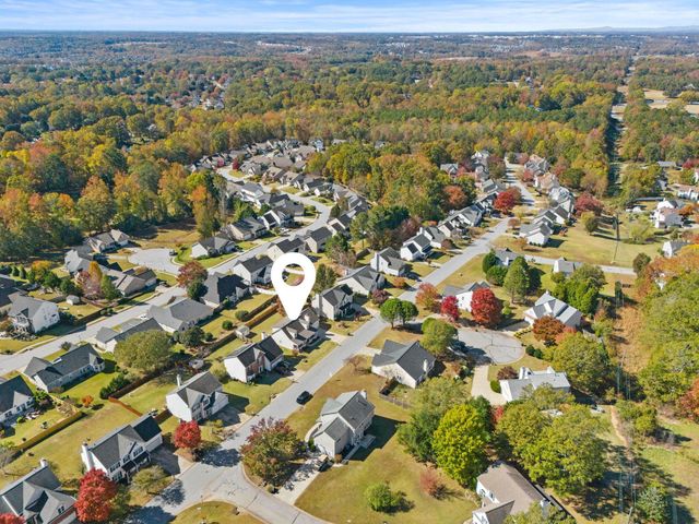 105 GOLDENRAIN Way, Simpsonville, SC 29680