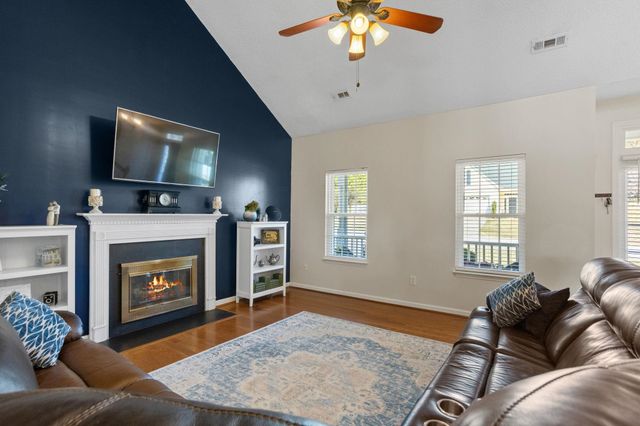 105 GOLDENRAIN Way, Simpsonville, SC 29680