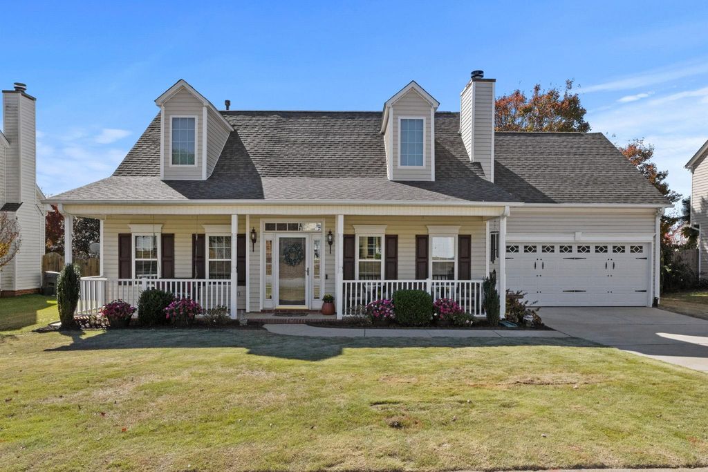 105 GOLDENRAIN Way, Simpsonville, SC 29680