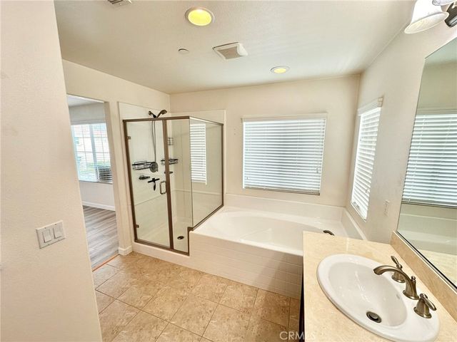 876 Madison Court, Upland, CA 91784