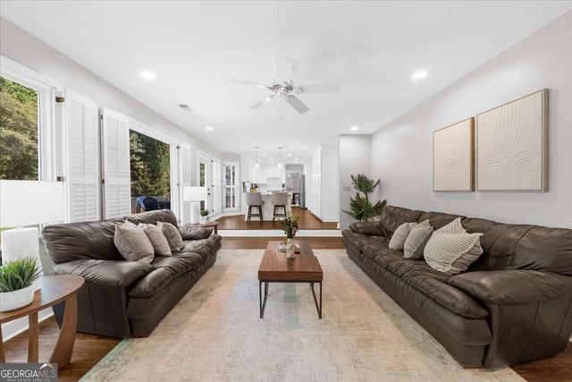 5500 Hillgate Crossing, Johns Creek, GA 30005