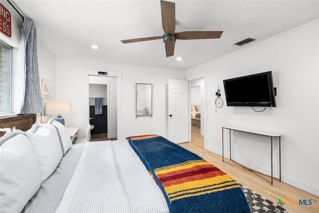 226 Oakwood Boulevard, New Braunfels, TX 78130