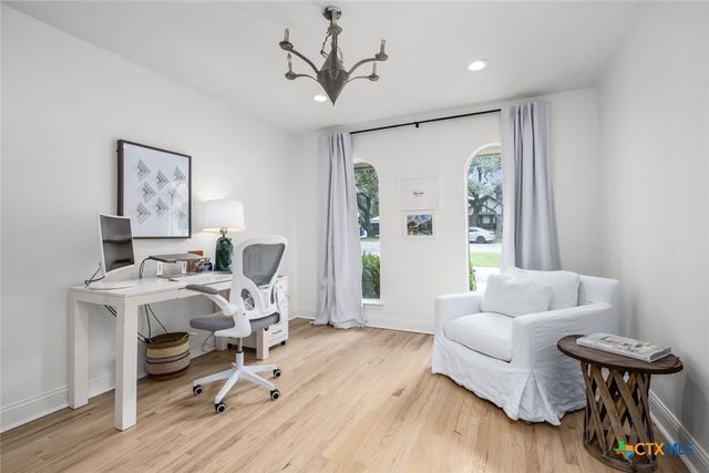 226 Oakwood Boulevard, New Braunfels, TX 78130