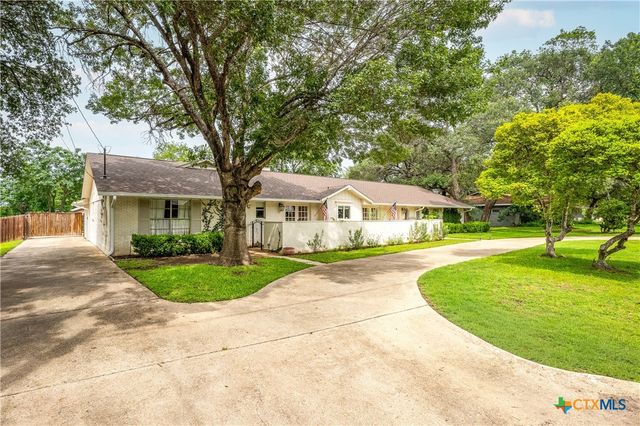 226 Oakwood Boulevard, New Braunfels, TX 78130
