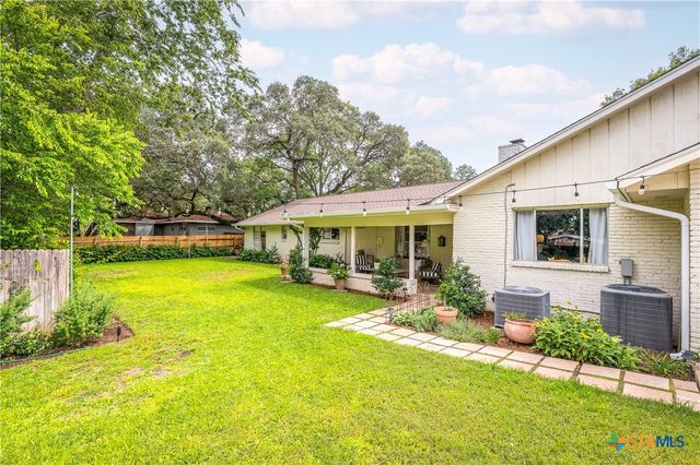 226 Oakwood Boulevard, New Braunfels, TX 78130