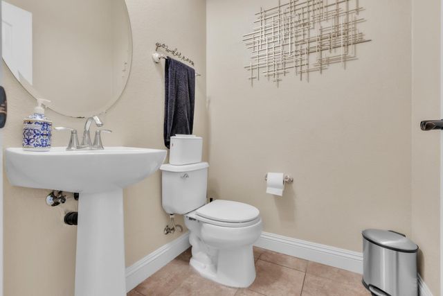 5623 Da Vinci Way, Sacramento, CA 95835