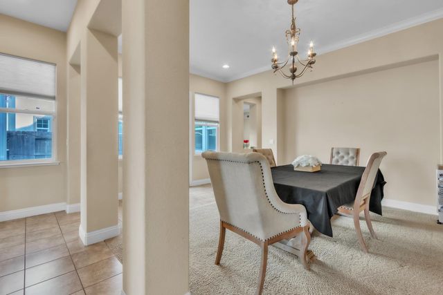 5623 Da Vinci Way, Sacramento, CA 95835