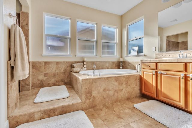 5623 Da Vinci Way, Sacramento, CA 95835