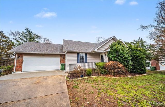 821 Cambridge Drive, Rolla, MO 65401